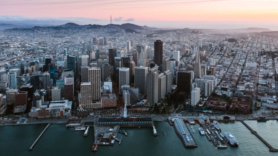 These are the U.S. cities where managers are most—and least—likely to embrace hybrid work