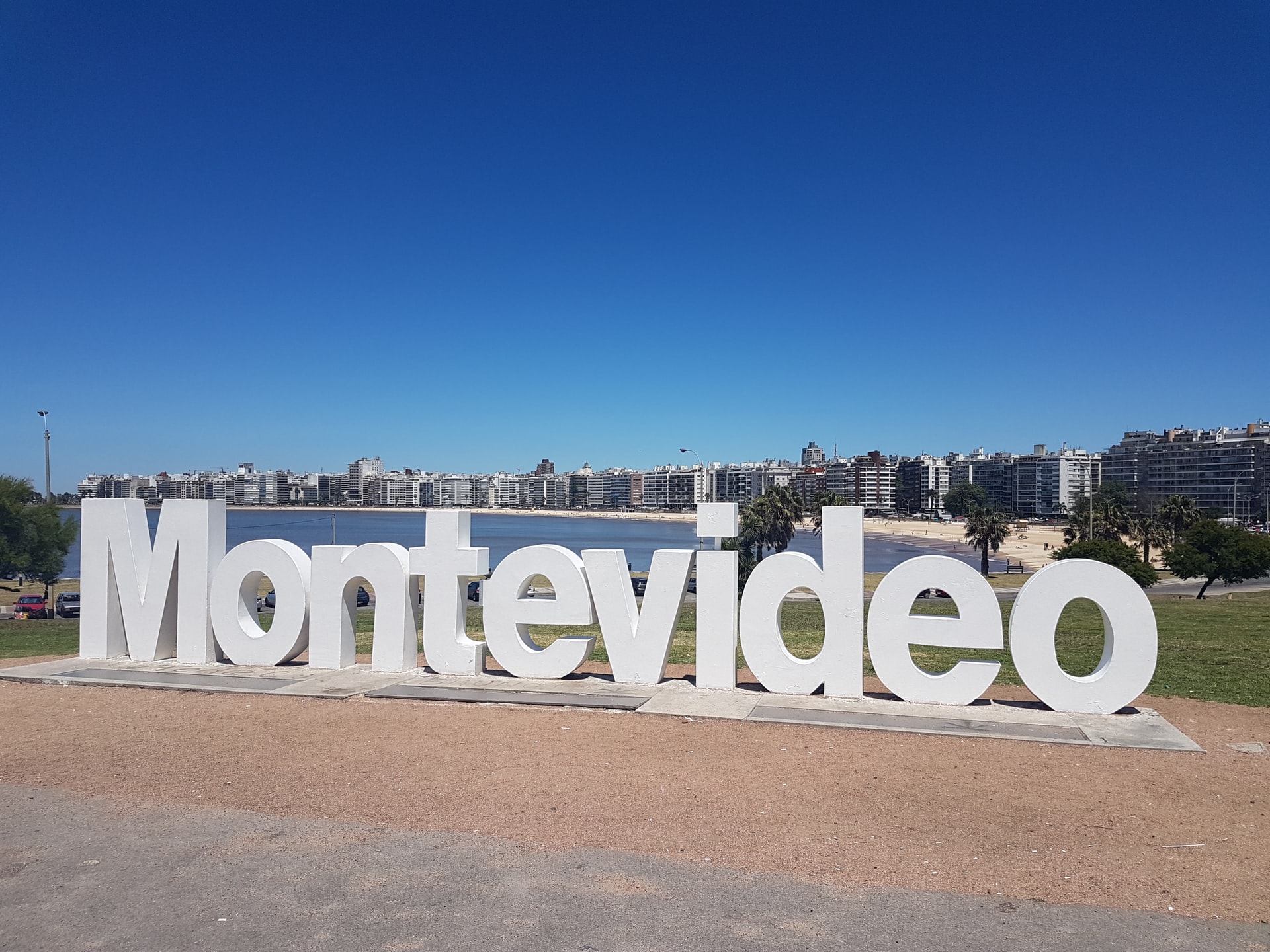 Tecnología para mejorar la vida de los ciudadanos: el caso de las playas de Montevideo