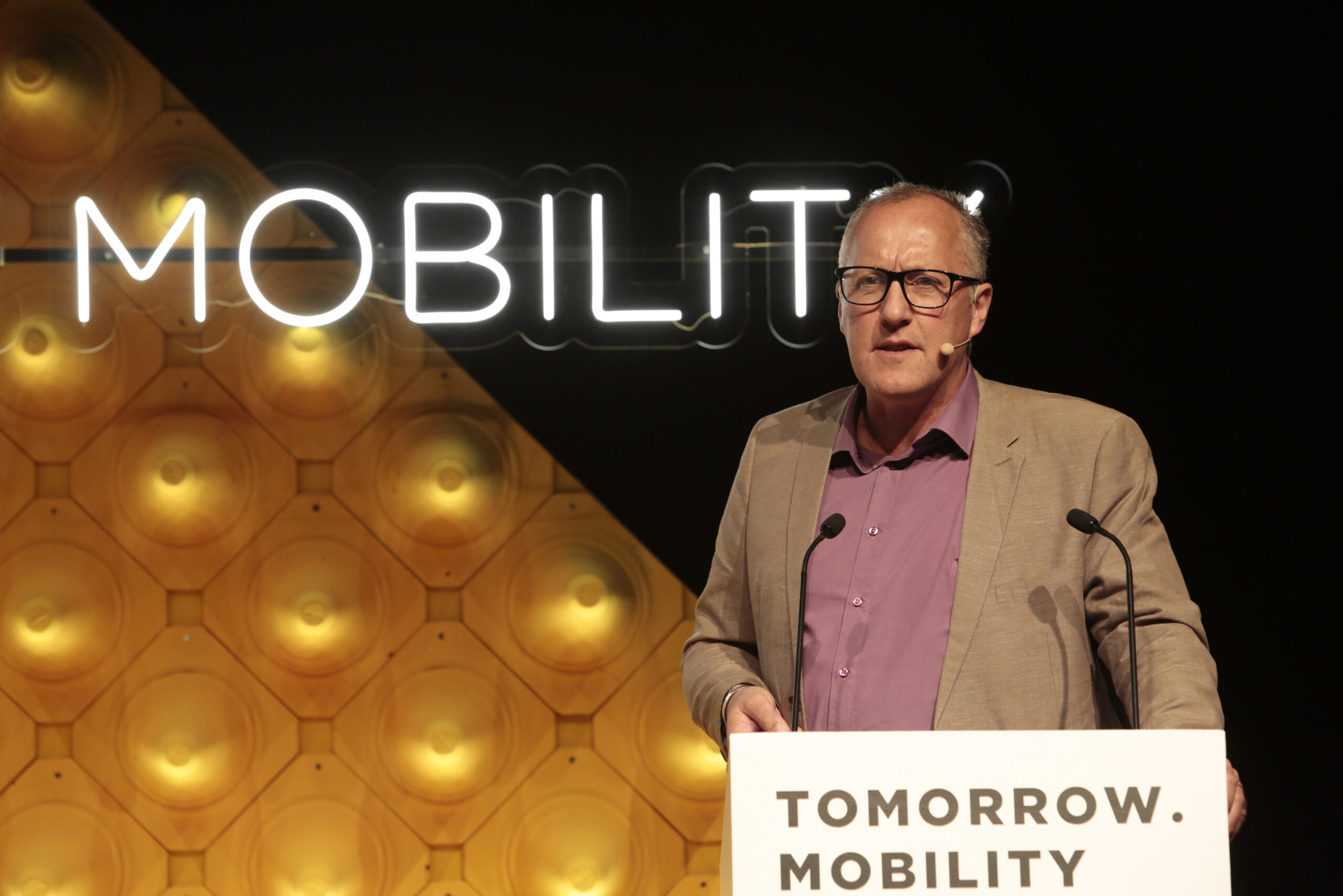 Jim Walker, Walk21 Foundation | New Ways to Achieve Gender Equality in Transport